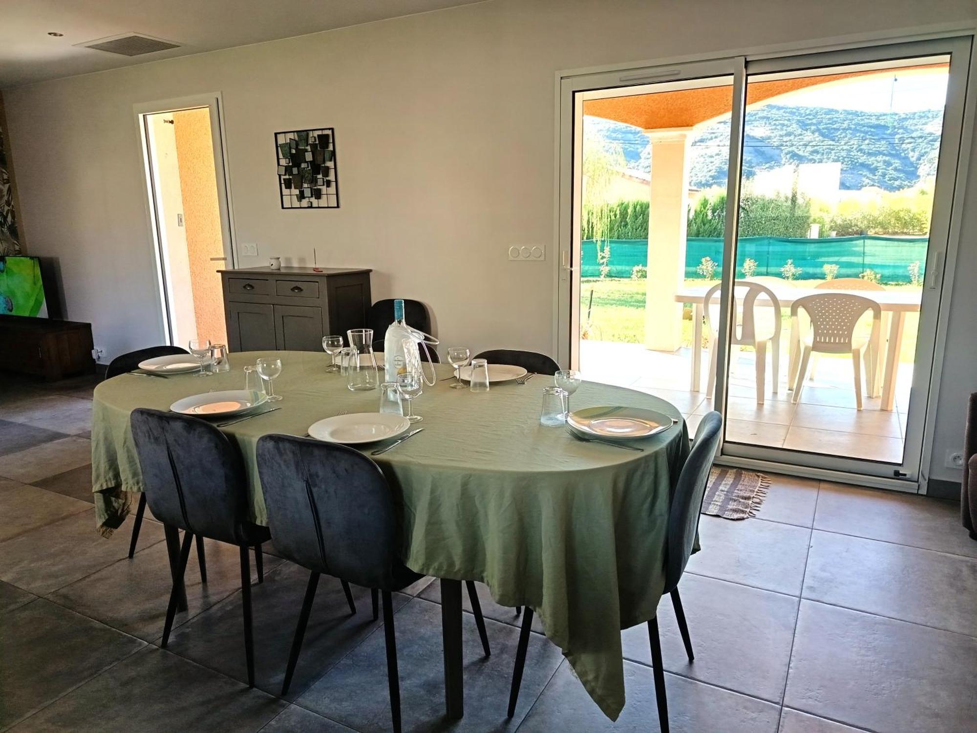 Sun Vallon Luaran gambar