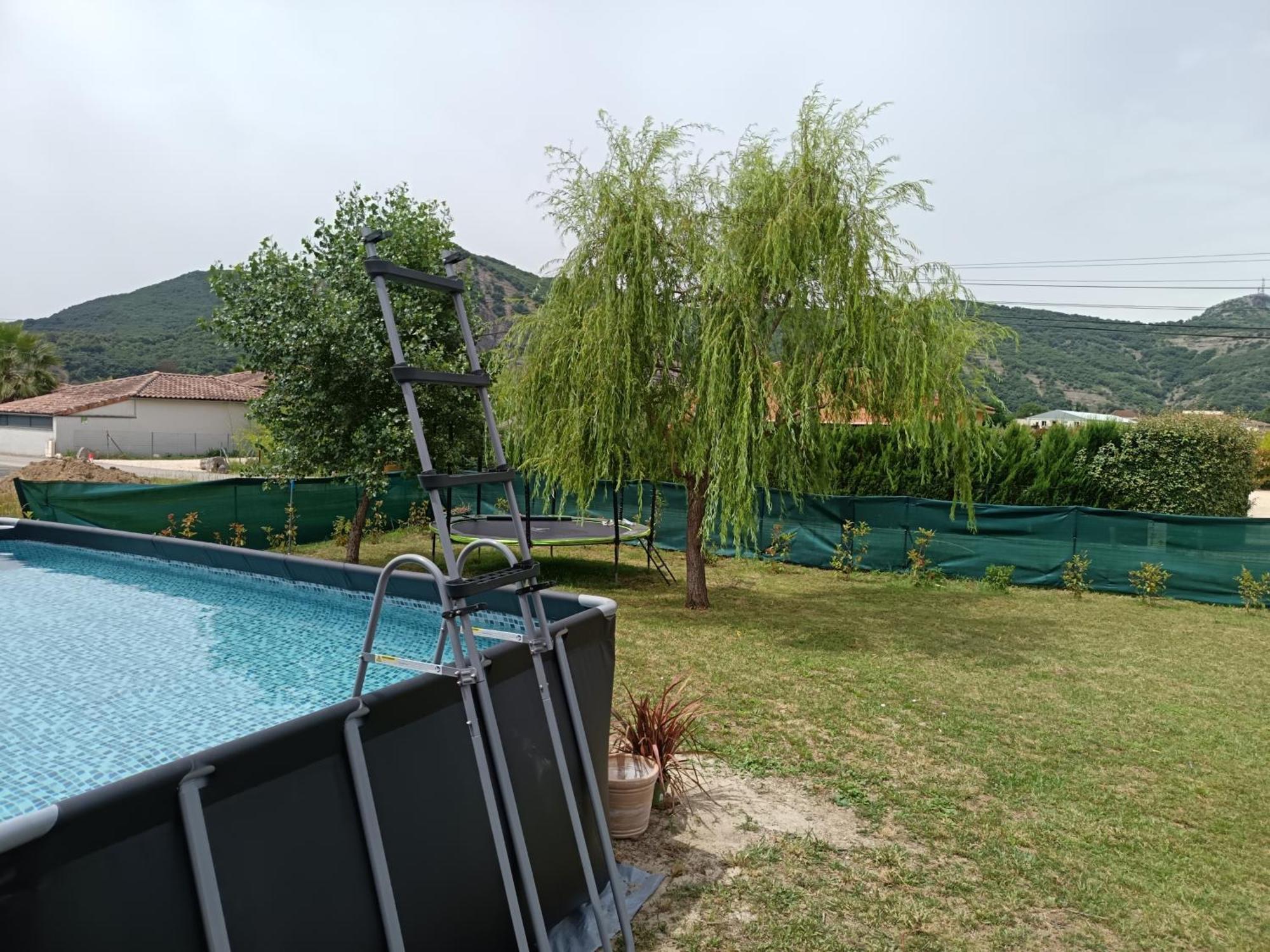 Sun Vallon Luaran gambar